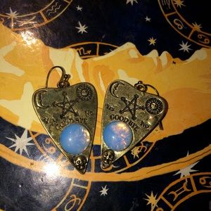 I don’t have my ears pierced anymore :/